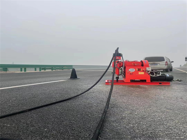 闻喜马路路基路面开裂下沉注浆加固灌浆