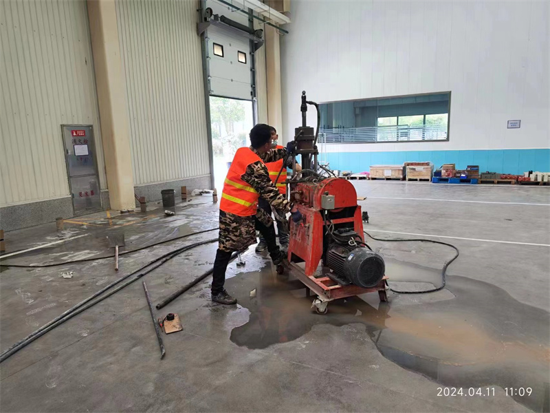 闻喜厂房地面下沉塌陷注浆加固施工